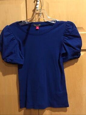 New Vince Camuto Cobalt Blue Puff Sleeve Tee
